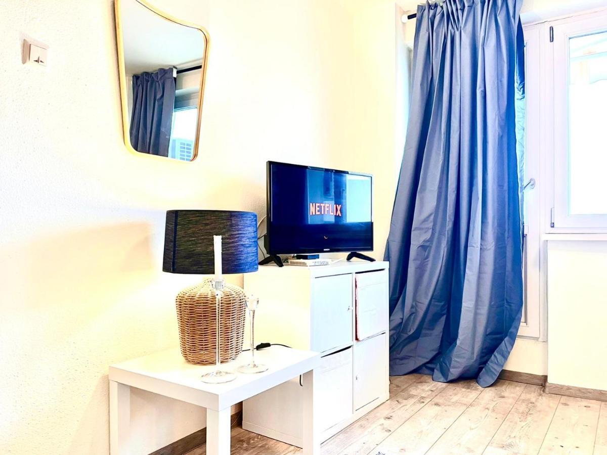 Ferienwohnung Panoramic Lil' Paris Bukarest Exterior foto