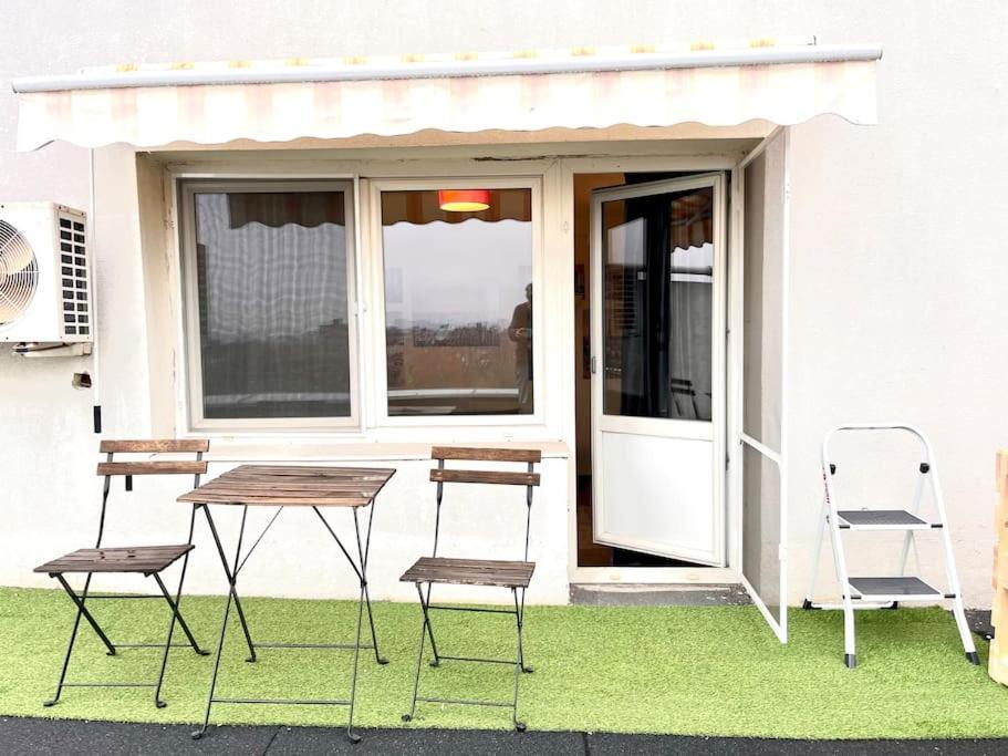 Ferienwohnung Panoramic Lil' Paris Bukarest Exterior foto